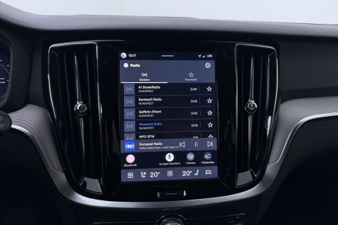 Volvo V60 T8 Plus Dark | Harman/Kardon | Memory | BLIS | Stoel+Stuurverwarming | Camera | Getint Glas | ACC