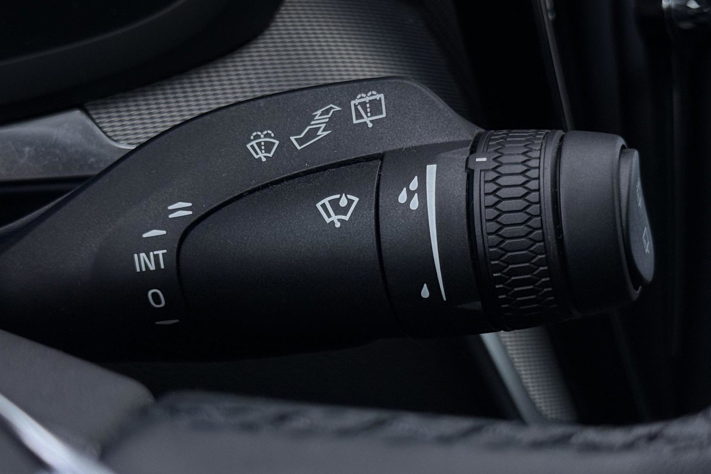Volvo V60 T8 Plus Dark | Harman/Kardon | Memory | BLIS | Stoel+Stuurverwarming | Camera | Getint Glas | ACC