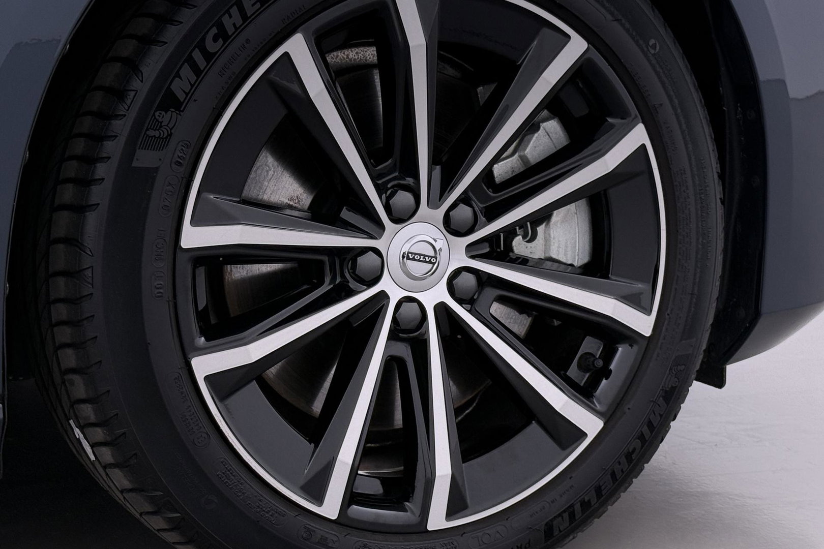 Volvo V60 T8 Plus Dark | Harman/Kardon | Memory | BLIS | Stoel+Stuurverwarming | Camera | Getint Glas | ACC