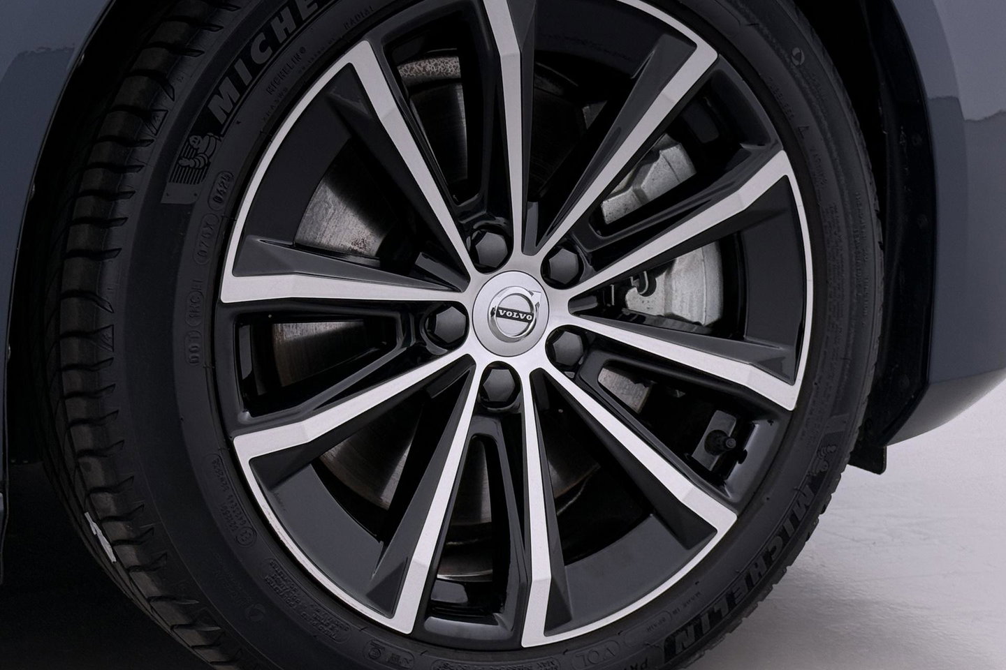 Volvo V60 T8 Plus Dark | Harman/Kardon | Memory | BLIS | Stoel+Stuurverwarming | Camera | Getint Glas | ACC