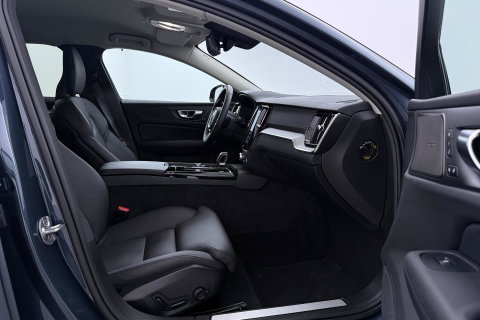 Volvo V60 T8 Plus Dark | Harman/Kardon | Memory | BLIS | Stoel+Stuurverwarming | Camera | Getint Glas | ACC