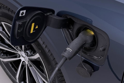 Volvo V60 T8 Plus Dark | Harman/Kardon | Memory | BLIS | Stoel+Stuurverwarming | Camera | Getint Glas | ACC
