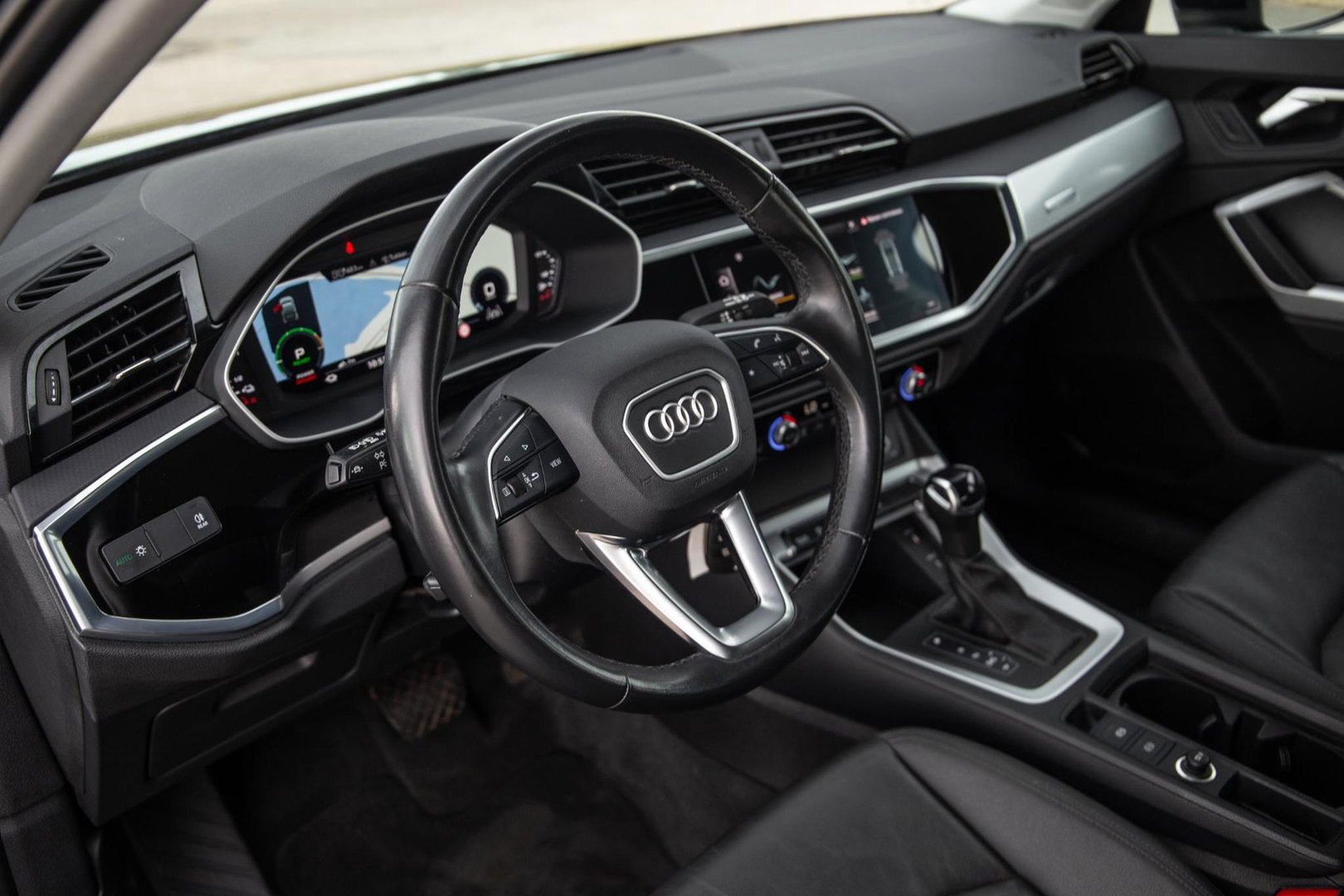 Audi Q3 Sportback 45 TFSI e Edition CRUISE CONTROLE / CARPLAY / DEALER ONDERHOUDEN / AUTOMAAT