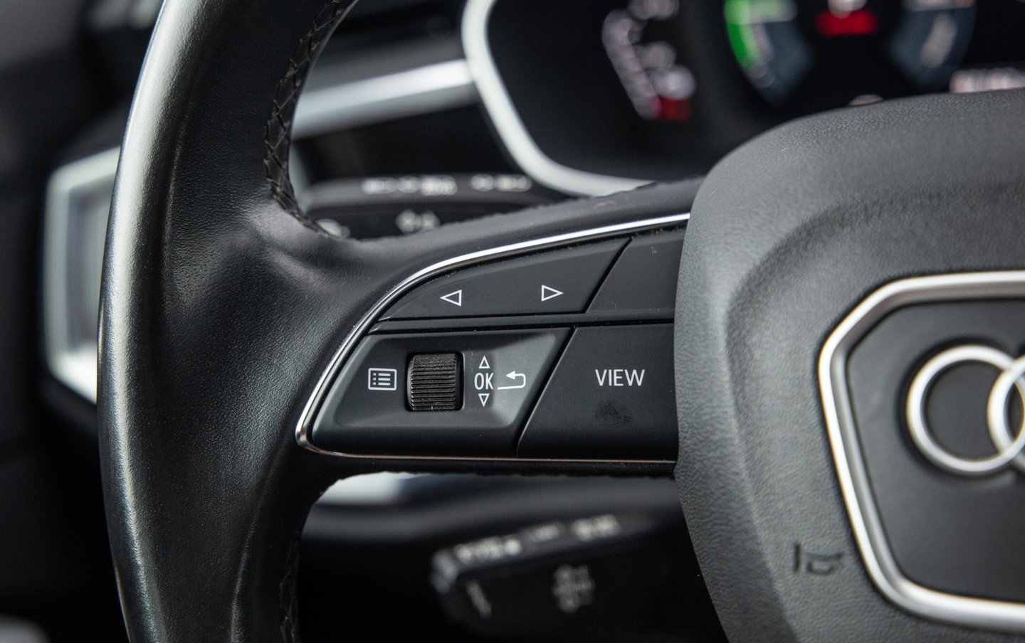 Audi Q3 Sportback 45 TFSI e Edition CRUISE CONTROLE / CARPLAY / DEALER ONDERHOUDEN / AUTOMAAT