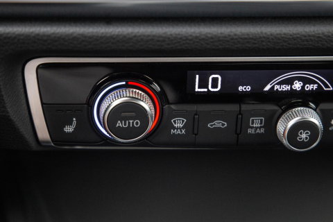 Audi Q3 Sportback 45 TFSI e Edition CRUISE CONTROLE / CARPLAY / DEALER ONDERHOUDEN / AUTOMAAT