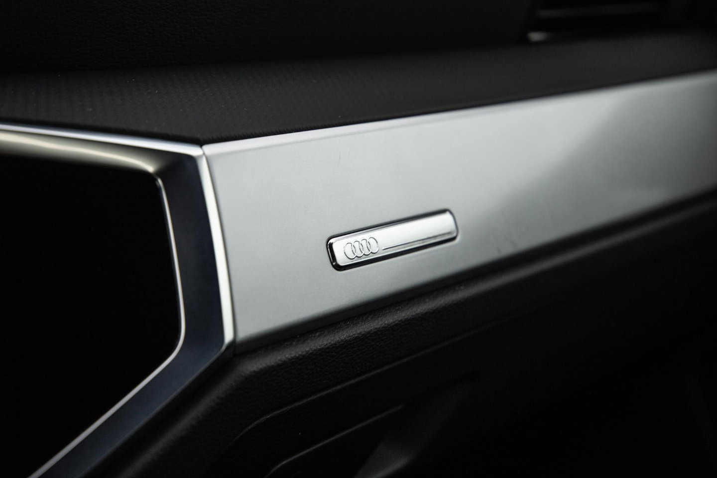 Audi Q3 Sportback 45 TFSI e Edition CRUISE CONTROLE / CARPLAY / DEALER ONDERHOUDEN / AUTOMAAT