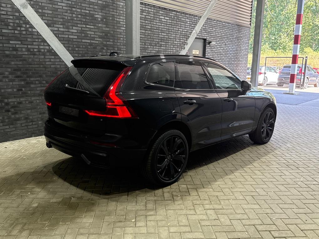 Volvo XC60 2.0 T6 Plug-in hybrid AWD Ultra Black Edition | Luchtvering | Bowers & Wilkins | Panoramadak | Stoelventilatie