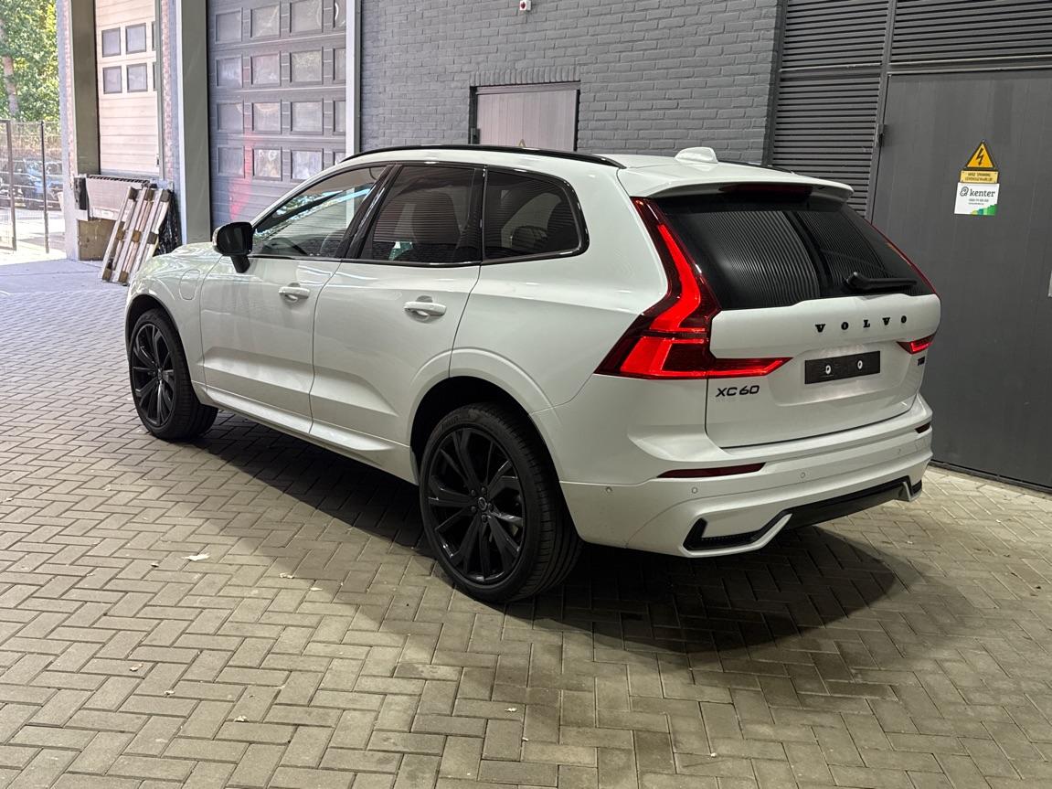 Volvo XC60 T6 Plug-in hybrid Plus Black Edition | Luchtvering | Stoelventilatie | Bowers & Wilkins | Head-up | Stoelventilatie
