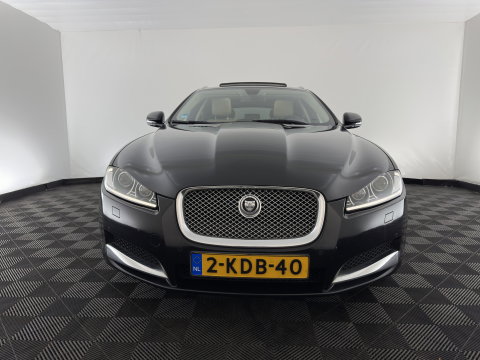 Jaguar XF Sportbrake 2.2D S Aut. *PANO | LEATHER | XENON | HEATED-COMFORTSEATS | CAMERA | NAVI-FULLMAP | KEYLESS | PRIVACY-GLASS | ECC | PDC | CRUISE | 17''ALU | TOWBAR*