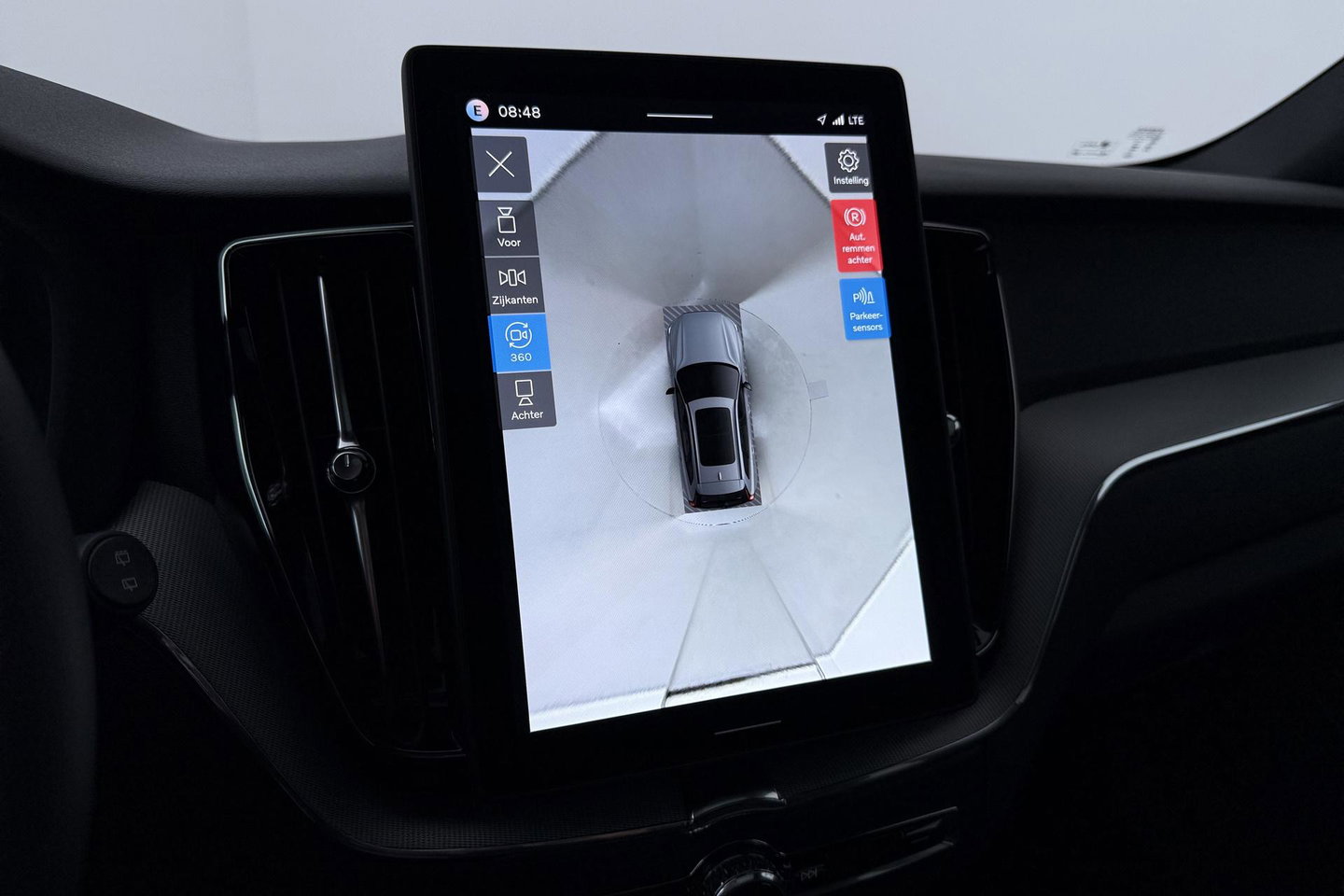 Volvo XC60 2.0 T6 Plug-in hybrid AWD Plus Black Edition | Panoramadak | Harman/Kardon | 21 Inch | 360-camera