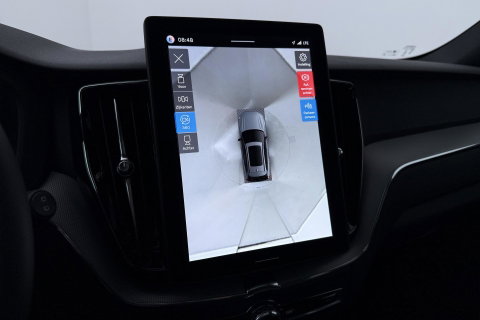 Volvo XC60 2.0 T6 Plug-in hybrid AWD Plus Black Edition | Panoramadak | Harman/Kardon | 21 Inch | 360-camera