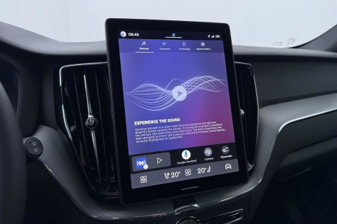 Volvo XC60 2.0 T6 Plug-in hybrid AWD Plus Black Edition | Panoramadak | Harman/Kardon | 21 Inch | 360-camera