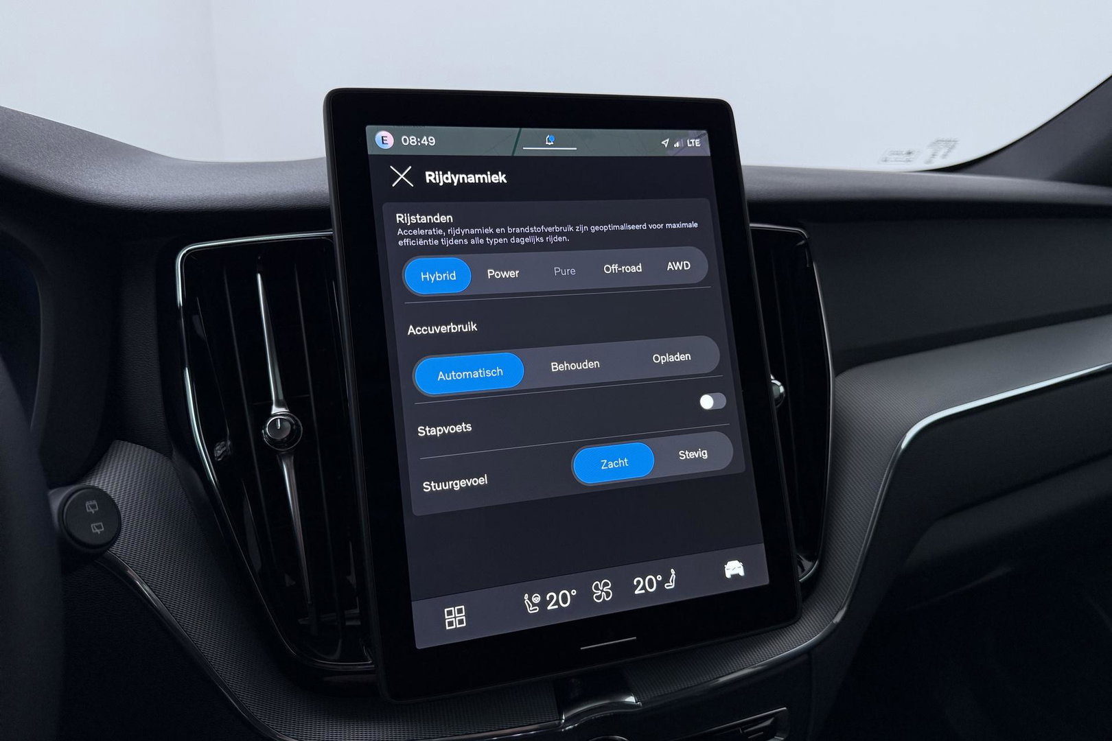 Volvo XC60 2.0 T6 Plug-in hybrid AWD Plus Black Edition | Panoramadak | Harman/Kardon | 21 Inch | 360-camera