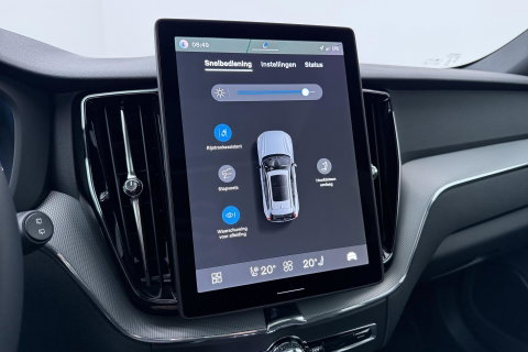 Volvo XC60 2.0 T6 Plug-in hybrid AWD Plus Black Edition | Panoramadak | Harman/Kardon | 21 Inch | 360-camera