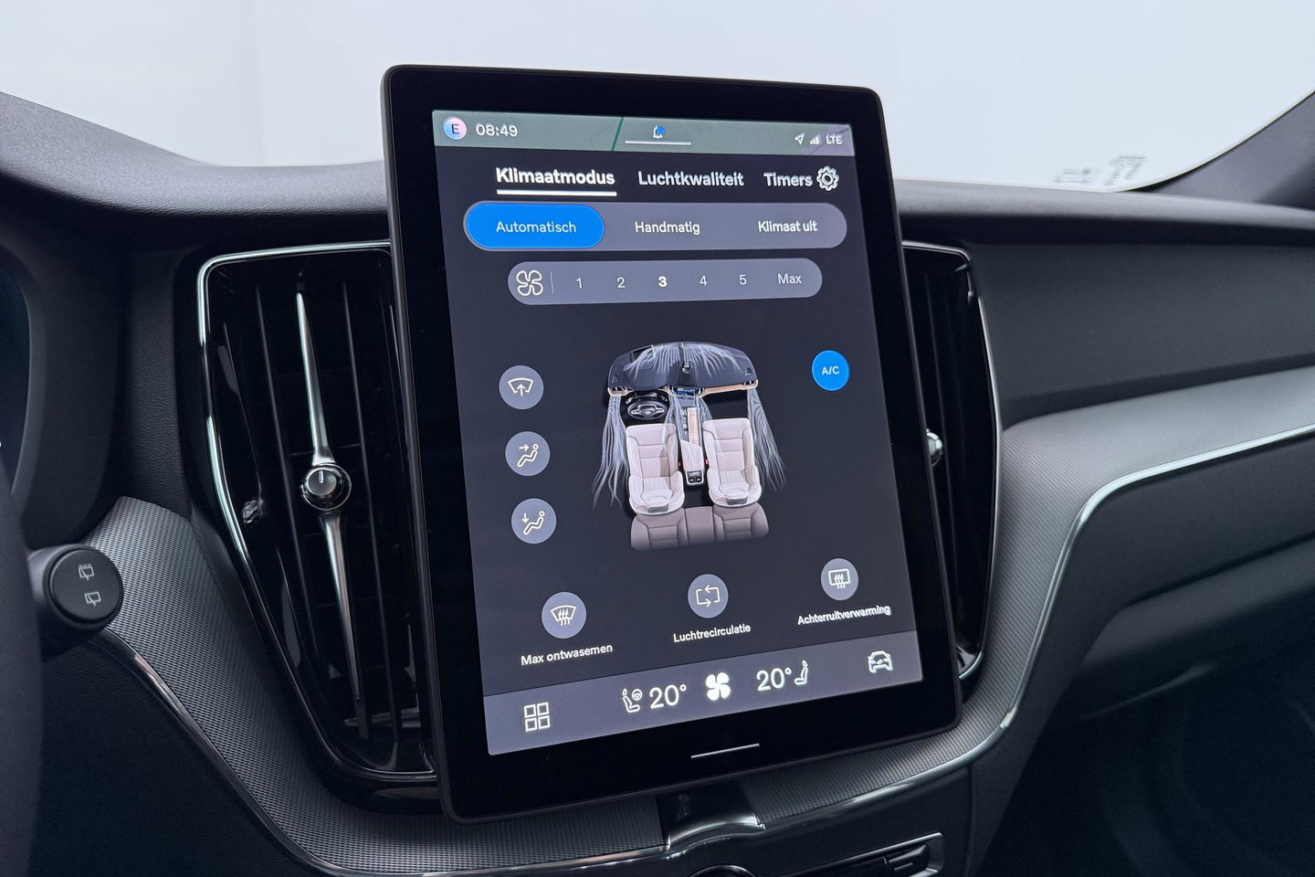 Volvo XC60 2.0 T6 Plug-in hybrid AWD Plus Black Edition | Panoramadak | Harman/Kardon | 21 Inch | 360-camera