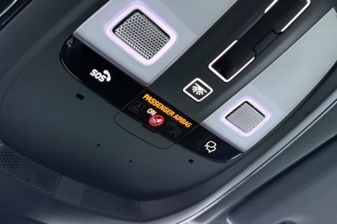 Volvo XC60 2.0 T6 Plug-in hybrid AWD Plus Black Edition | Panoramadak | Harman/Kardon | 21 Inch | 360-camera