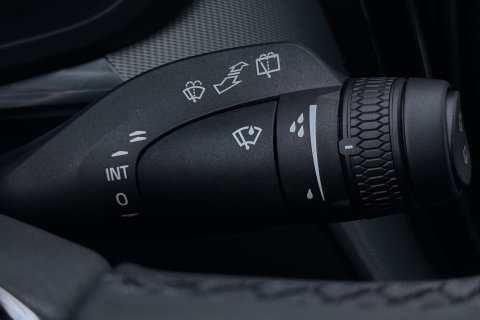 Volvo XC60 2.0 T6 Plug-in hybrid AWD Plus Black Edition | Panoramadak | Harman/Kardon | 21 Inch | 360-camera