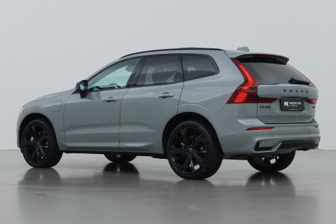 Volvo XC60 2.0 T6 Plug-in hybrid AWD Plus Black Edition | Panoramadak | Harman/Kardon | 21 Inch | 360-camera