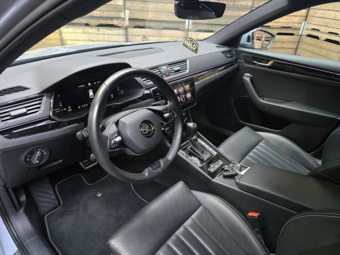 Škoda Superb Combi 1.4 TSI iV Sportline Business PHEV L&K Pano Leder 360 Navi Clima Trekhaak 18"LM