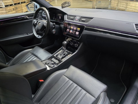 Škoda Superb Combi 1.4 TSI iV Sportline Business PHEV L&K Pano Leder 360 Navi Clima Trekhaak 18"LM