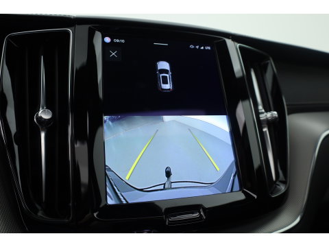 Volvo XC60 2.0 T8 Plug-in hybrid AWD Ultimate Dark | SOH 99,9% | Pano | Trekhaak | Head-up | Sport Stoelen | 360 camera |