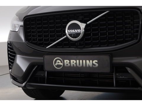 Volvo XC60 2.0 T8 Plug-in hybrid AWD Ultimate Dark | SOH 99,9% | Pano | Trekhaak | Head-up | Sport Stoelen | 360 camera |