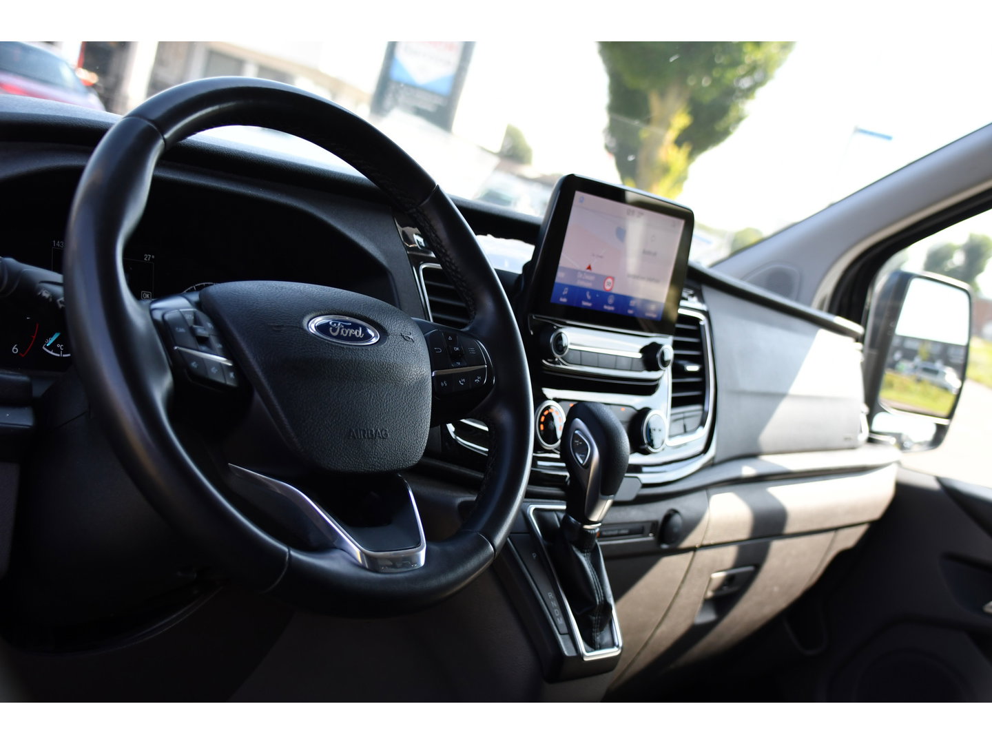 Ford Transit Custom 300 2.0 TDCI L1H1 Limited DC PB Edition Camera, Cruise, Carplay, LED, Leder, 2 x Schuifdeur, Stoelverwarming, Sensoren, Automaat, Uniek!