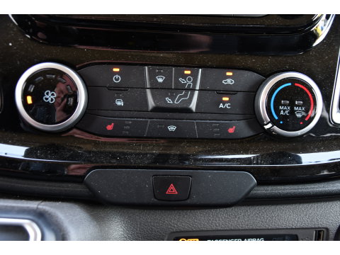 Ford Transit Custom 300 2.0 TDCI L1H1 Limited DC PB Edition Camera, Cruise, Carplay, LED, Leder, 2 x Schuifdeur, Stoelverwarming, Sensoren, Automaat, Uniek!