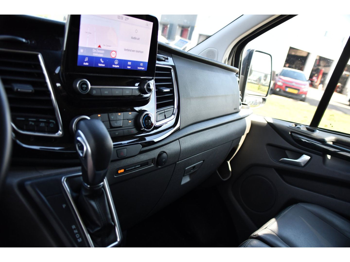 Ford Transit Custom 300 2.0 TDCI L1H1 Limited DC PB Edition Camera, Cruise, Carplay, LED, Leder, 2 x Schuifdeur, Stoelverwarming, Sensoren, Automaat, Uniek!