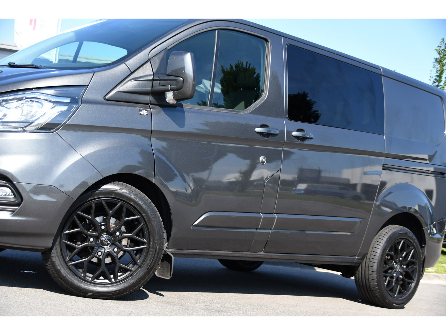 Ford Transit Custom 300 2.0 TDCI L1H1 Limited DC PB Edition Camera, Cruise, Carplay, LED, Leder, 2 x Schuifdeur, Stoelverwarming, Sensoren, Automaat, Uniek!