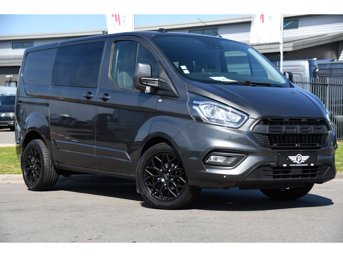 Ford Transit Custom 300 2.0 TDCI L1H1 Limited DC PB Edition Camera, Cruise, Carplay, LED, Leder, 2 x Schuifdeur, Stoelverwarming, Sensoren, Automaat, Uniek!