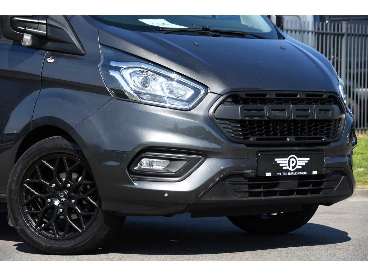 Ford Transit Custom 300 2.0 TDCI L1H1 Limited DC PB Edition Camera, Cruise, Carplay, LED, Leder, 2 x Schuifdeur, Stoelverwarming, Sensoren, Automaat, Uniek!