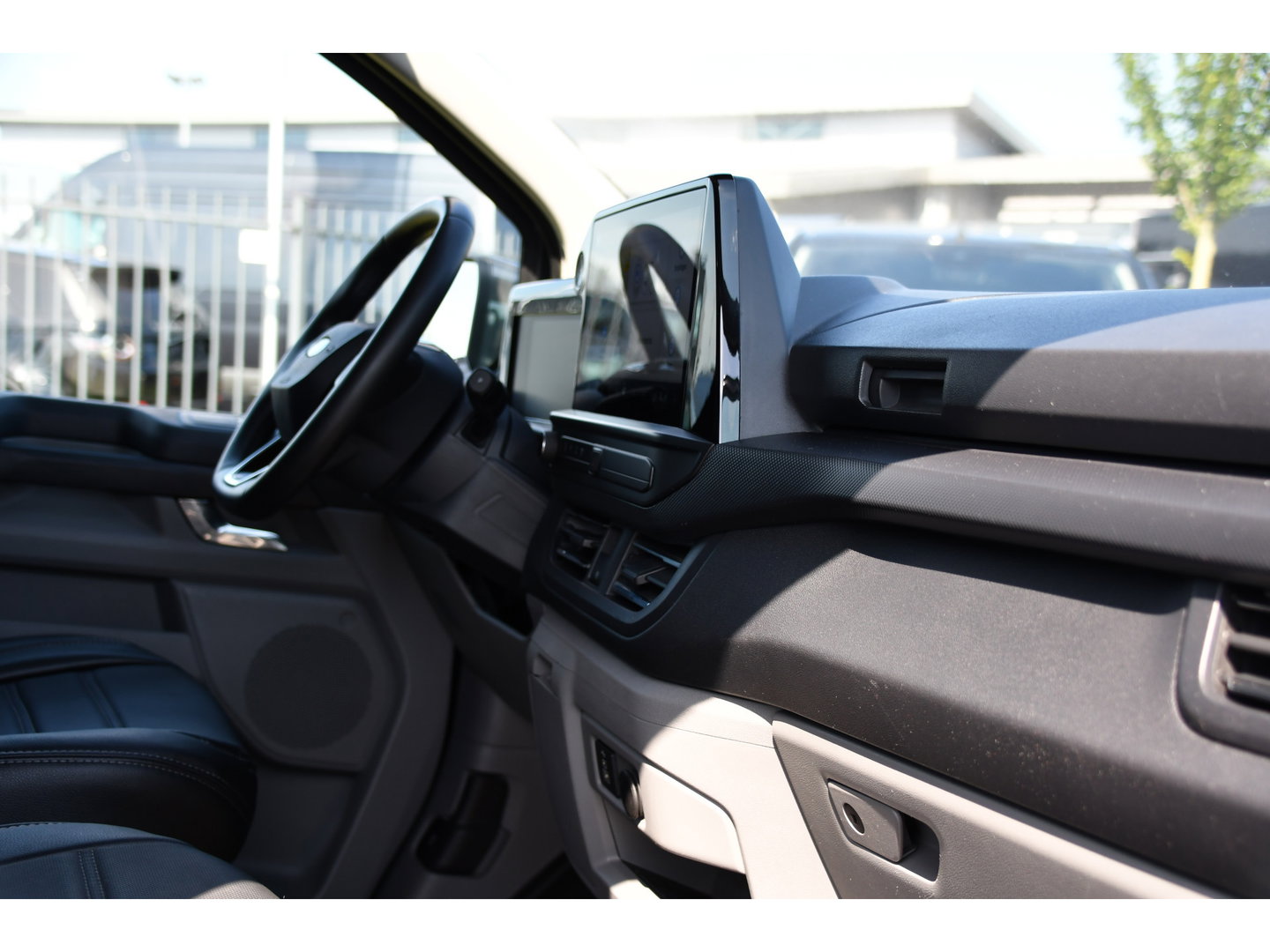 Ford Transit Custom 300 2.0 TDCI L1H1 Limited PB Edition Virtual, Adaptieve Cruise, Camera, Carplay, LED, Automaat, 170pk, 2 x Schuifdeur, Stoelverwarming, NAVI, Uniek!