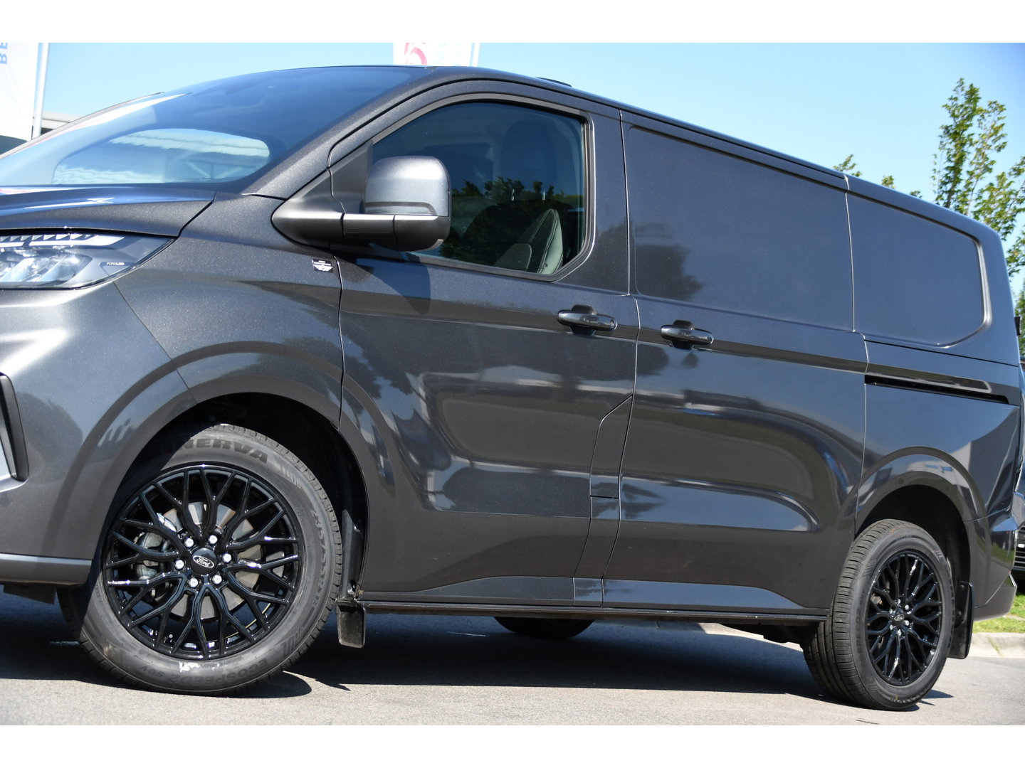 Ford Transit Custom 300 2.0 TDCI L1H1 Limited PB Edition Virtual, Adaptieve Cruise, Camera, Carplay, LED, Automaat, 170pk, 2 x Schuifdeur, Stoelverwarming, NAVI, Uniek!