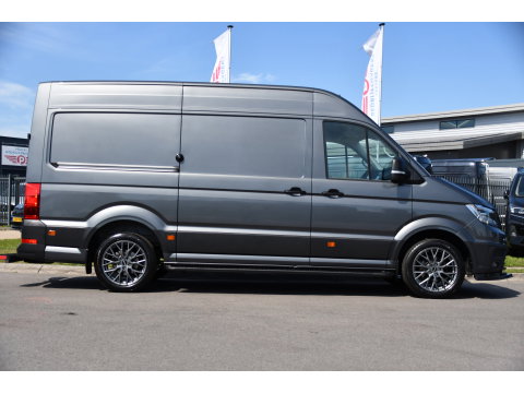 Volkswagen Crafter 35 2.0 TDI L3H3 PB Edition Camera, Cruise, Carplay, LED, Automaat, Sensoren, 140pk, Trekhaak, Multimedia, Uniek!