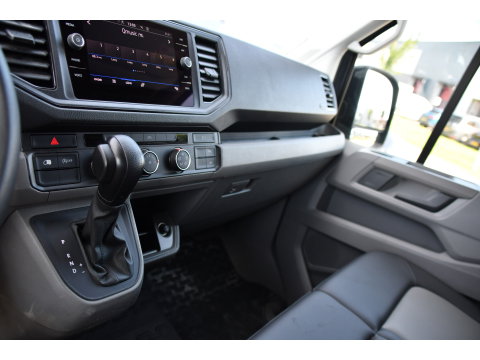 Volkswagen Crafter 35 2.0 TDI L3H3 PB Edition Camera, Cruise, Carplay, LED, Automaat, Sensoren, 140pk, Trekhaak, Multimedia, Uniek!