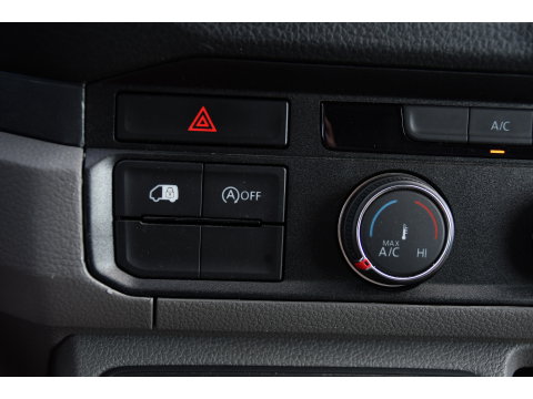 Volkswagen Crafter 35 2.0 TDI L3H3 PB Edition Camera, Cruise, Carplay, LED, Automaat, Sensoren, 140pk, Trekhaak, Multimedia, Uniek!