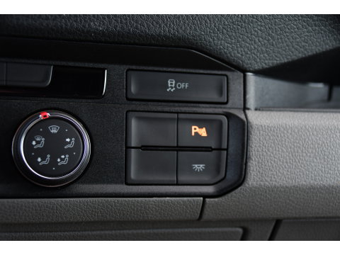 Volkswagen Crafter 35 2.0 TDI L3H3 PB Edition Camera, Cruise, Carplay, LED, Automaat, Sensoren, 140pk, Trekhaak, Multimedia, Uniek!