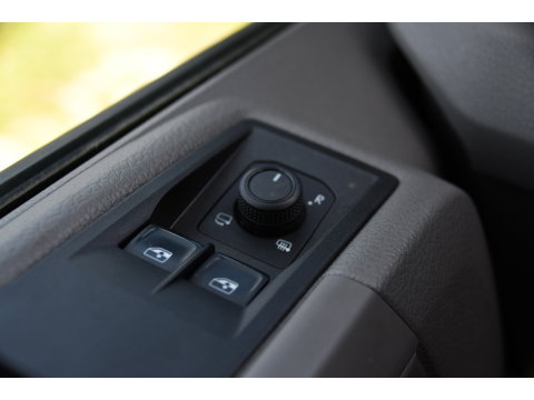 Volkswagen Crafter 35 2.0 TDI L3H3 PB Edition Camera, Cruise, Carplay, LED, Automaat, Sensoren, 140pk, Trekhaak, Multimedia, Uniek!