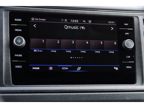 Volkswagen Crafter 35 2.0 TDI L3H3 PB Edition Camera, Cruise, Carplay, LED, Automaat, Sensoren, 140pk, Trekhaak, Multimedia, Uniek!
