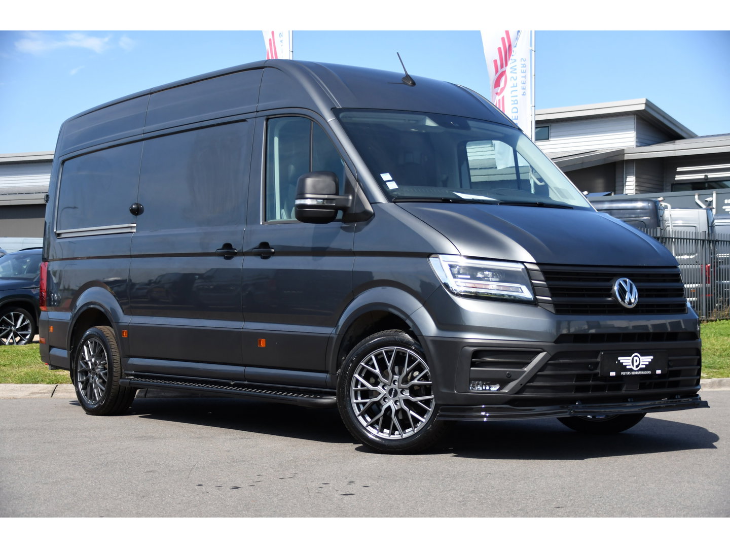 Volkswagen Crafter 35 2.0 TDI L3H3 PB Edition Camera, Cruise, Carplay, LED, Automaat, Sensoren, 140pk, Trekhaak, Multimedia, Uniek!