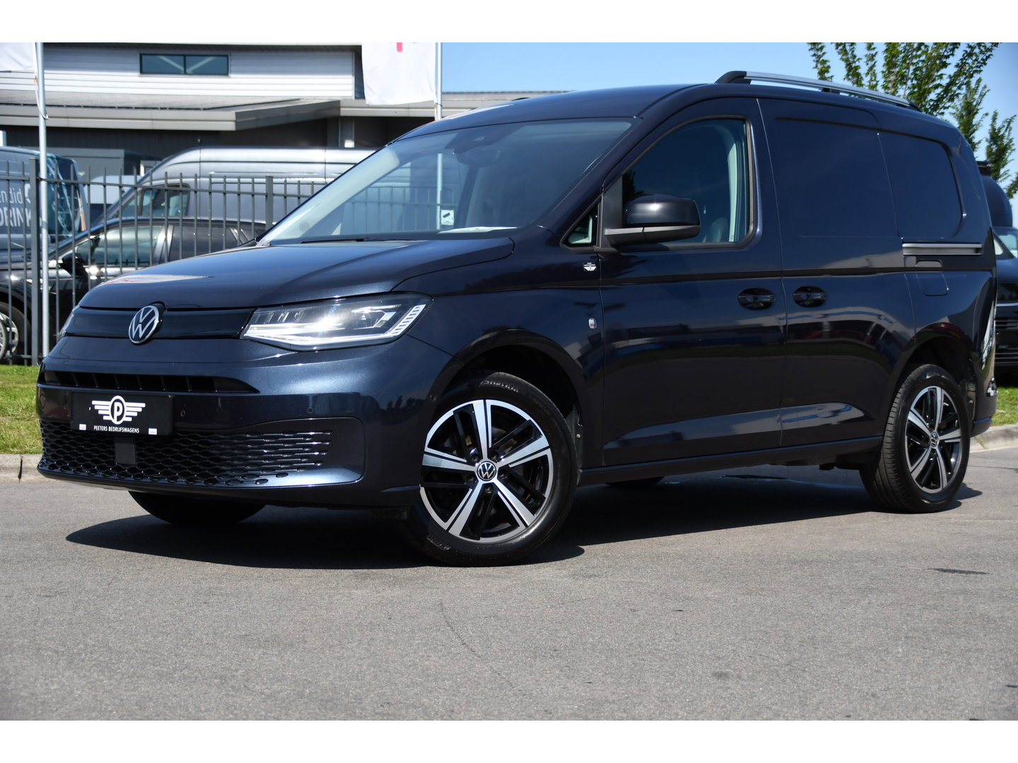 Volkswagen Caddy Cargo 2.0 TDI PB Edition Full Options! Camera, Adaptieve Cruise, Carplay, LED, Automaat, Stoelverwarming, leder, 2 x Schuifdeur, Virtual, Uniek!