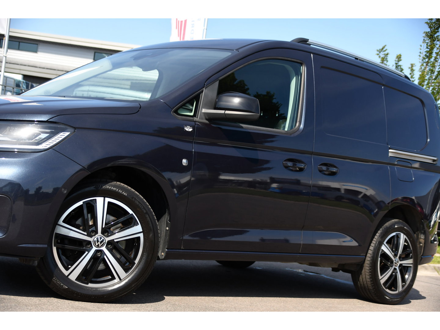 Volkswagen Caddy Cargo 2.0 TDI PB Edition Full Options! Camera, Adaptieve Cruise, Carplay, LED, Automaat, Stoelverwarming, leder, 2 x Schuifdeur, Virtual, Uniek!