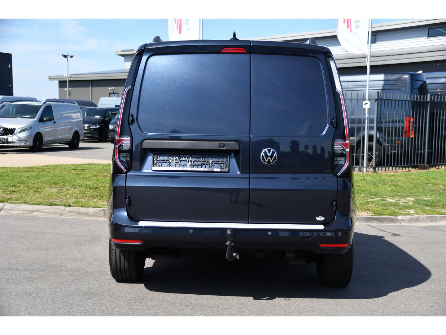 Volkswagen Caddy Cargo 2.0 TDI PB Edition Full Options! Camera, Adaptieve Cruise, Carplay, LED, Automaat, Stoelverwarming, leder, 2 x Schuifdeur, Virtual, Uniek!