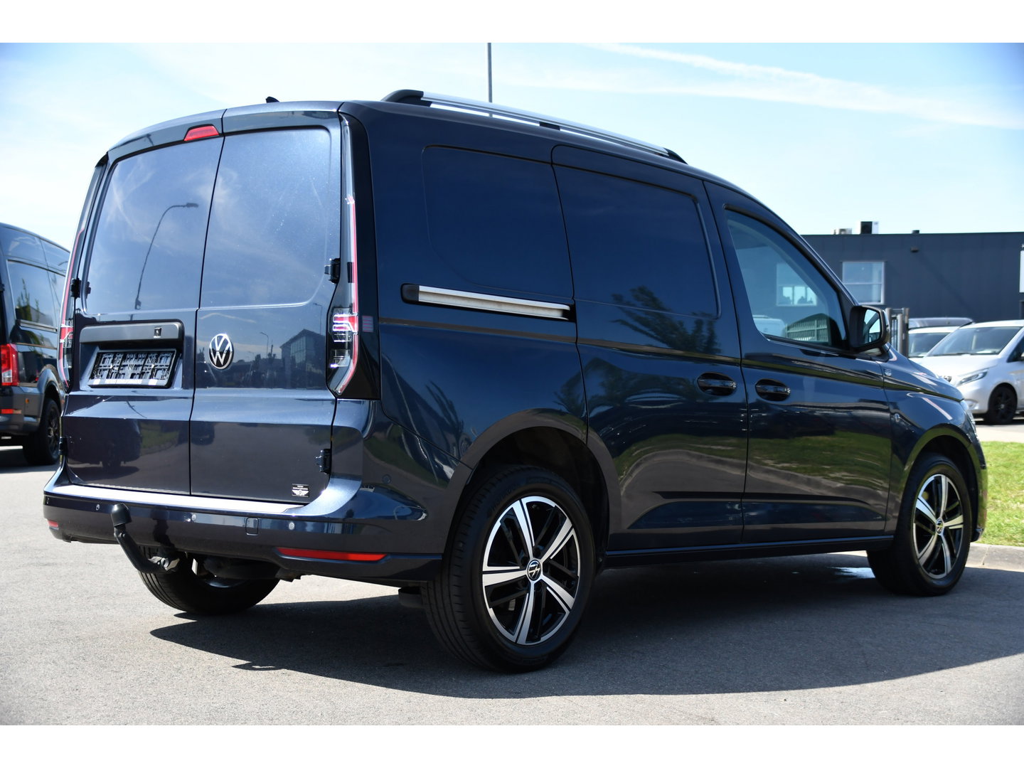 Volkswagen Caddy Cargo 2.0 TDI PB Edition Full Options! Camera, Adaptieve Cruise, Carplay, LED, Automaat, Stoelverwarming, leder, 2 x Schuifdeur, Virtual, Uniek!