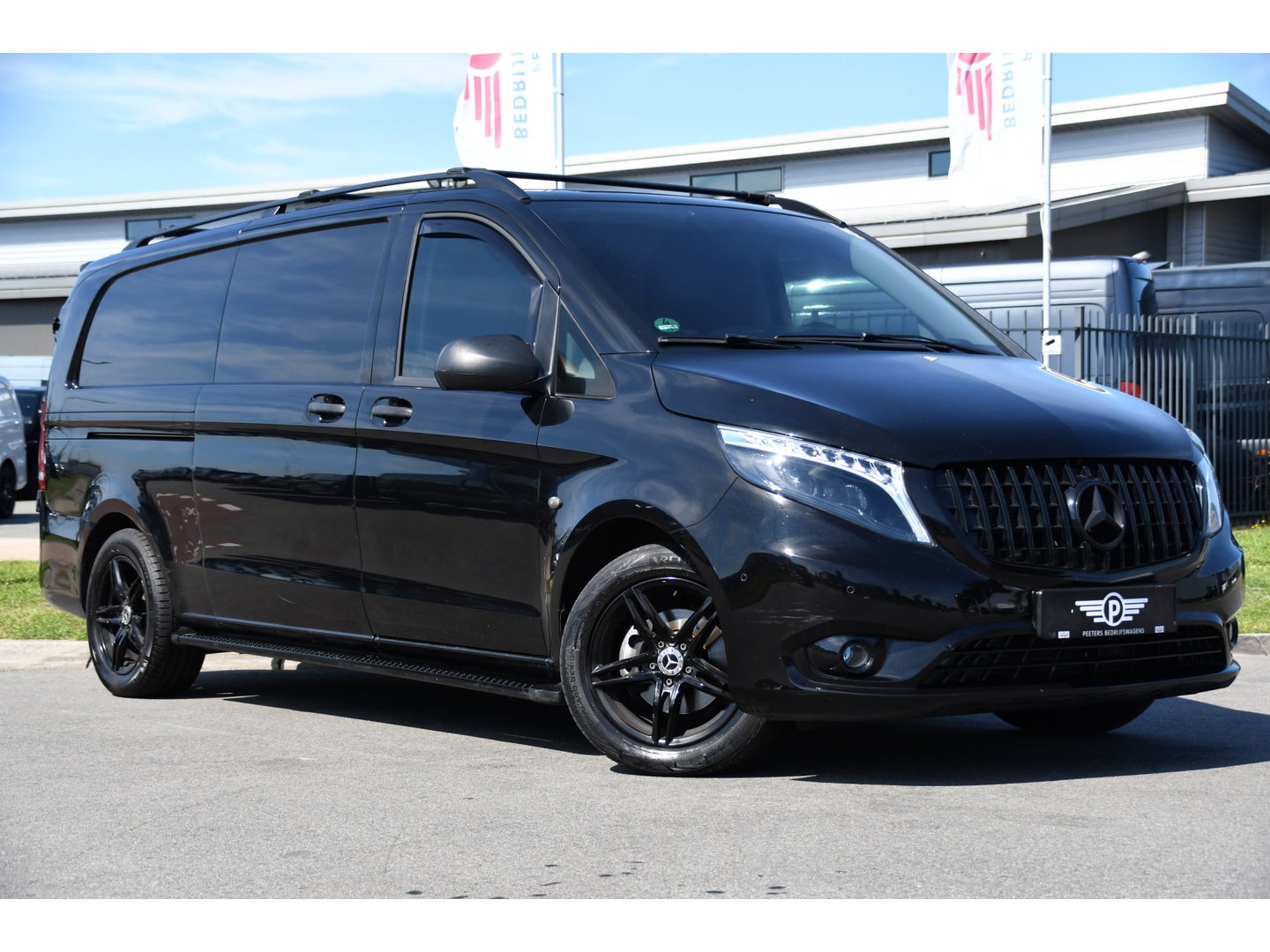 Mercedes-Benz Vito 114 CDI L3 Black Edition Camera, Cruise, Carplay, LED, Automaat, Multimedia, Trekhaak, Uniek!
