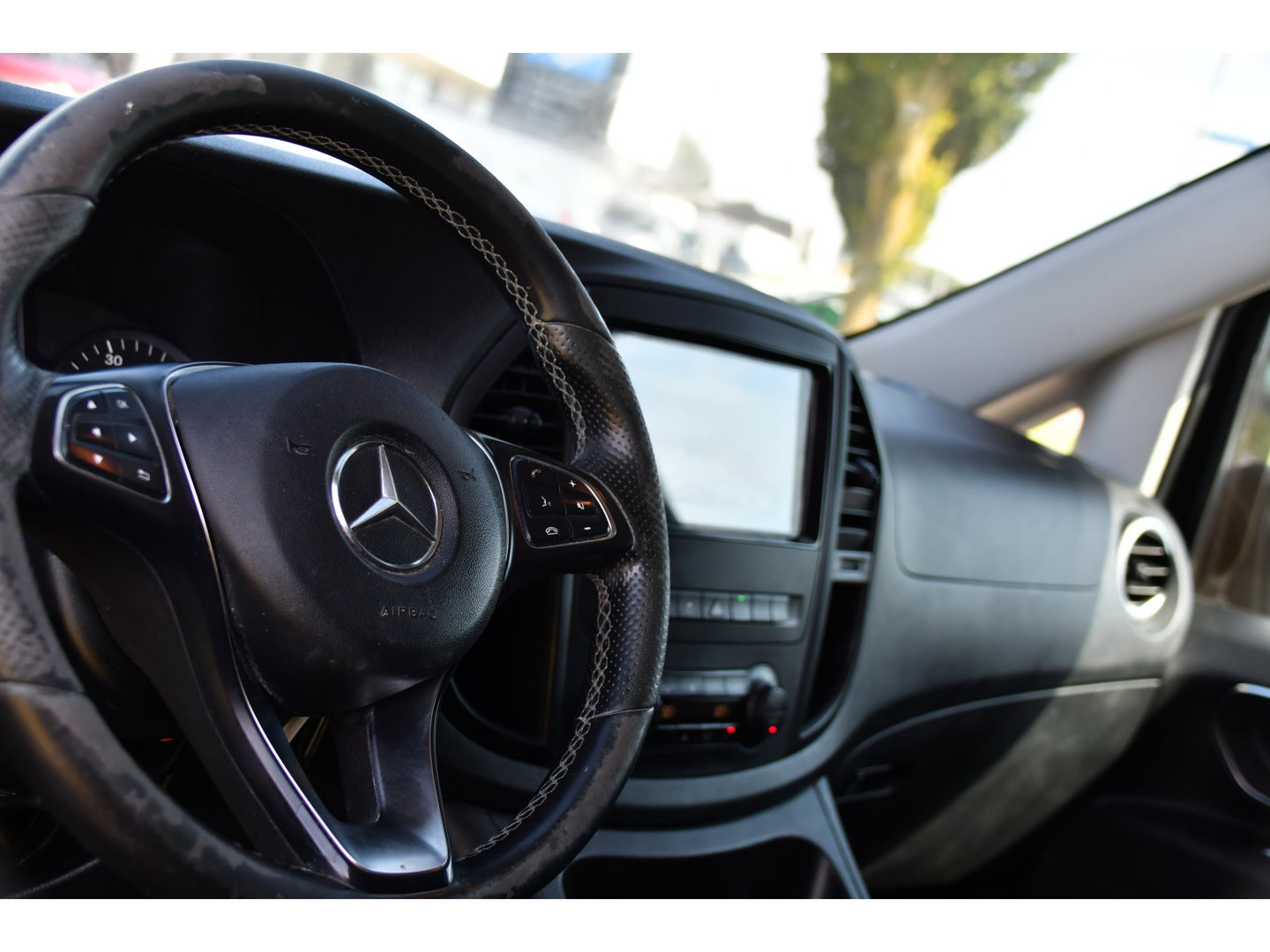 Mercedes-Benz Vito 114 CDI L3 Black Edition Camera, Cruise, Carplay, LED, Automaat, Multimedia, Trekhaak, Uniek!