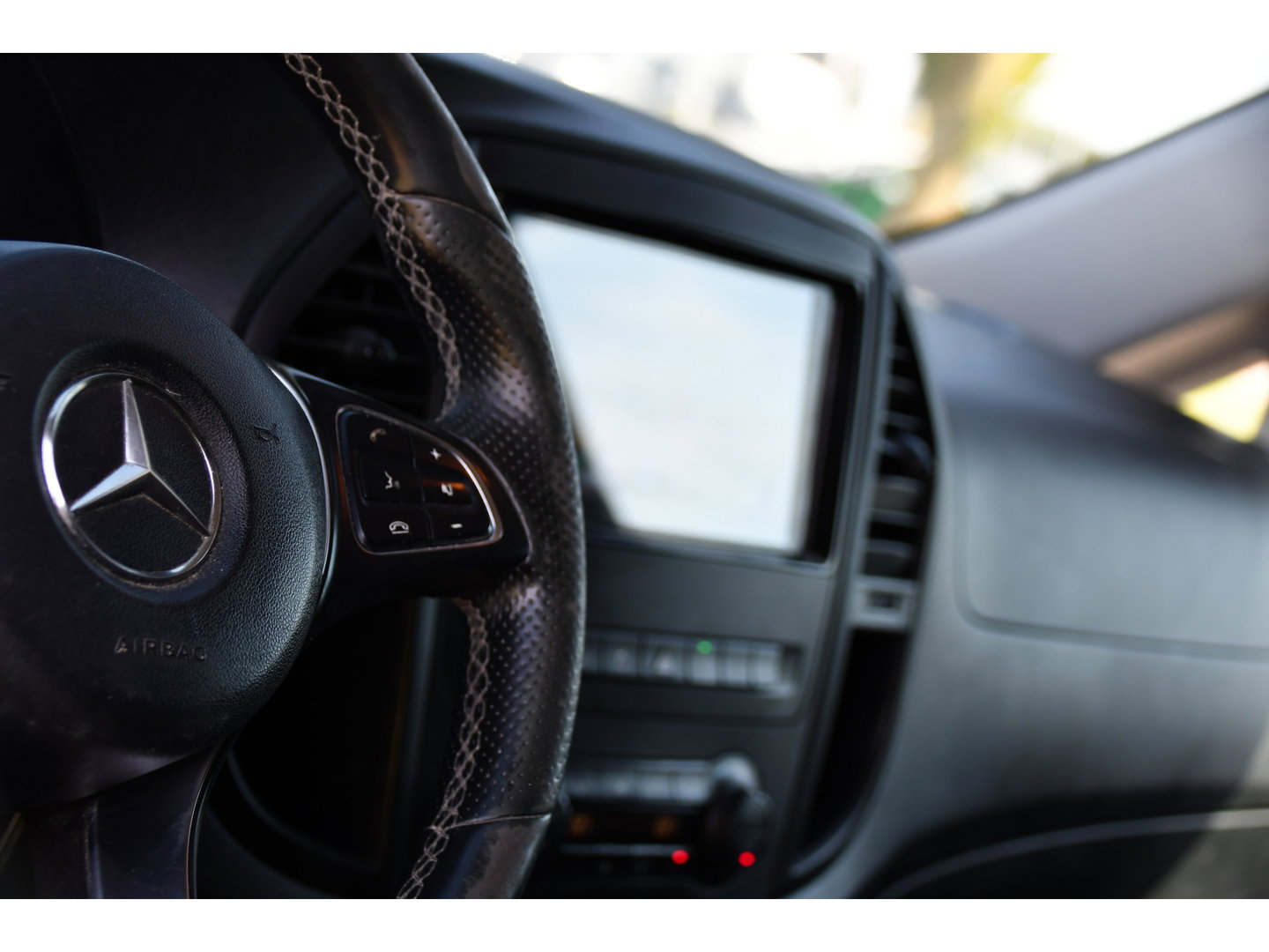 Mercedes-Benz Vito 114 CDI L3 Black Edition Camera, Cruise, Carplay, LED, Automaat, Multimedia, Trekhaak, Uniek!