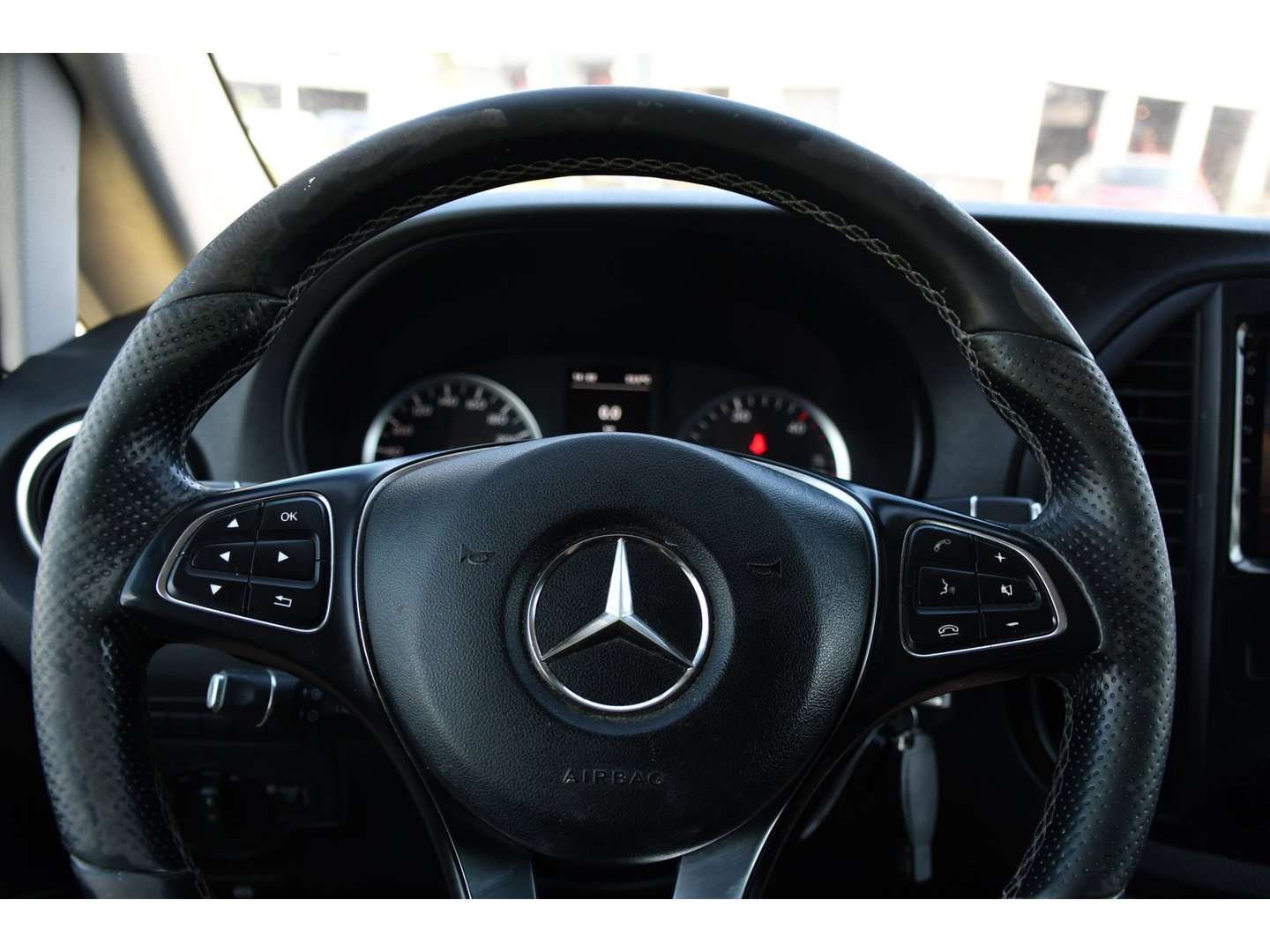 Mercedes-Benz Vito 114 CDI L3 Black Edition Camera, Cruise, Carplay, LED, Automaat, Multimedia, Trekhaak, Uniek!