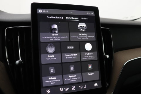 Volvo XC60 T6 Plus Dark | NIEUW | Head-Up | ACC | 360° Camera | Panoramadak | BLIS